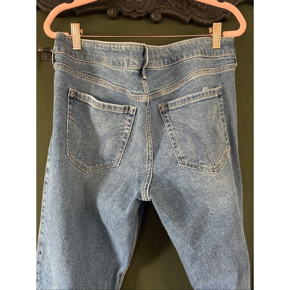 Hollister Lowrise Boot cut Jeans Size 14/32 long NWT - Picture 3 of 4